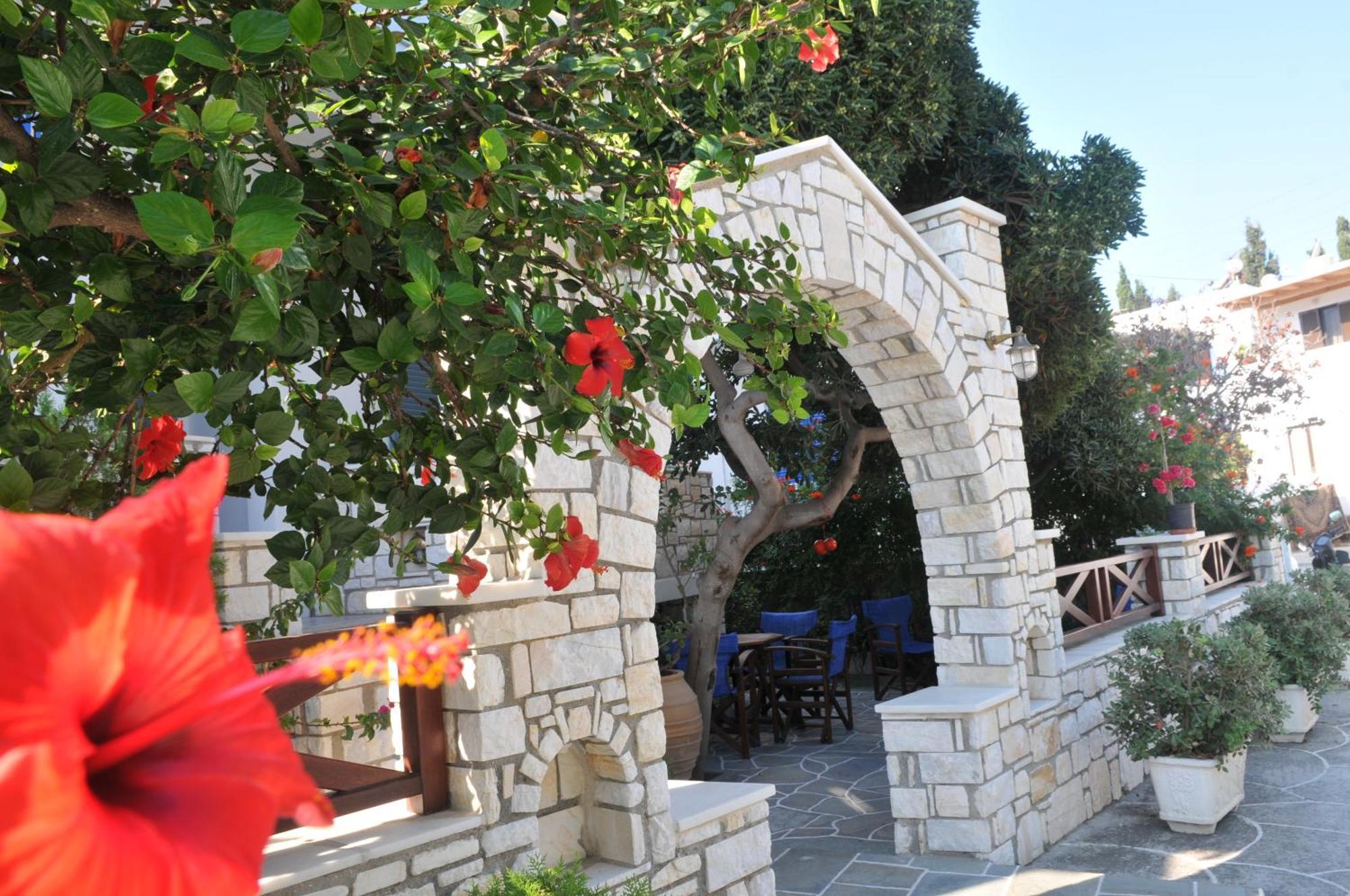 Anna Platanou Hotel Parikia  Bagian luar foto