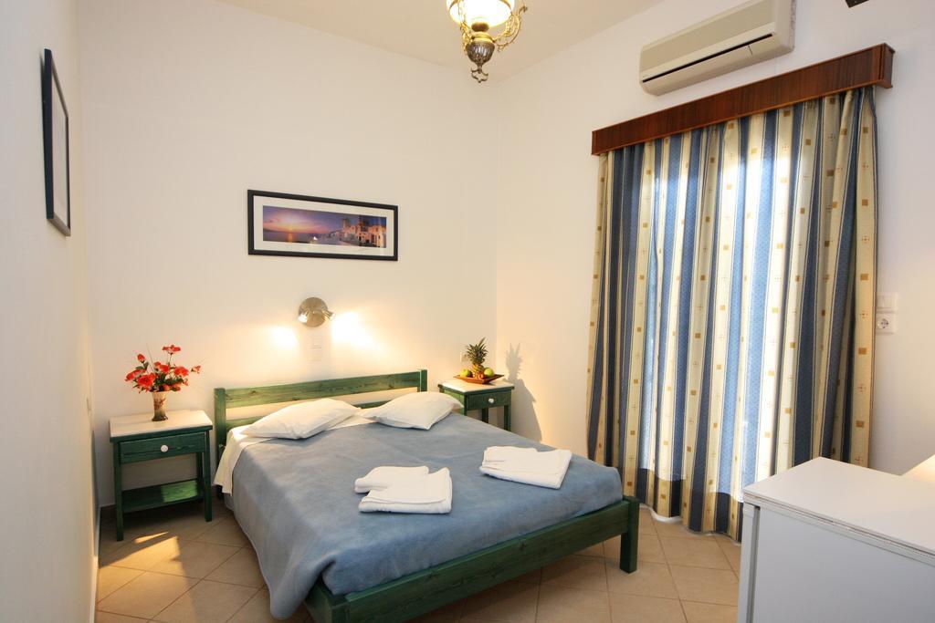Anna Platanou Hotel Parikia  Bagian luar foto